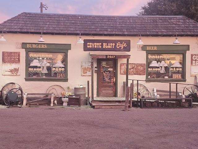 Coyote Bluff Cafe, Burgers in Amarillo