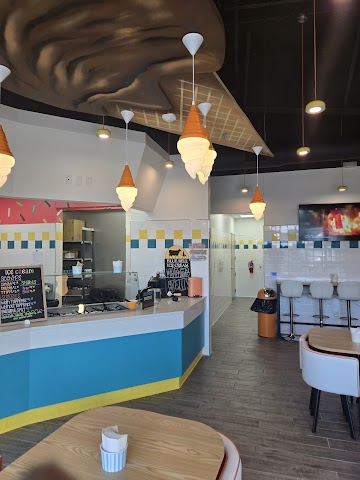 Scoops with Smiles Ice Cream Parlor, Ice Cream & Frozen Yogurt in Amarillo