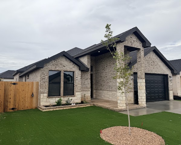 Lynzy Sousley Real Estate Group, Real Estate Agents in Odessa