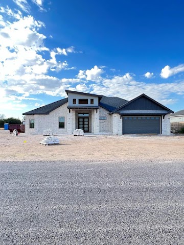 Mariah Lujan, Real Estate Agents in Odessa