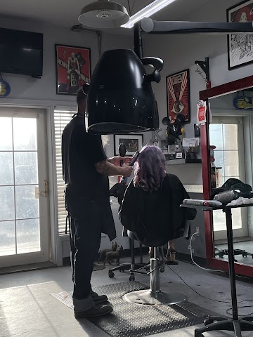 Tease Salon, Hair Salons in Yuma