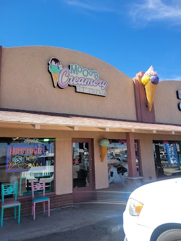 Mooo's Creamery, Ice Cream & Frozen Yogurt in Yuma